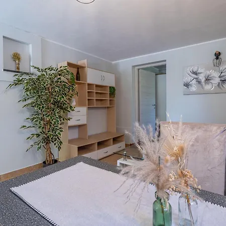 Lovely In With Kitchen